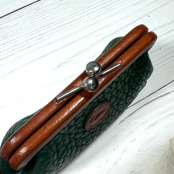 🦆 DOONEY & BOURKE LEATHER KISSLOCK COIN POUCH IN FOREST GREEN WITH TAN TRIM - Picture 7 of 10